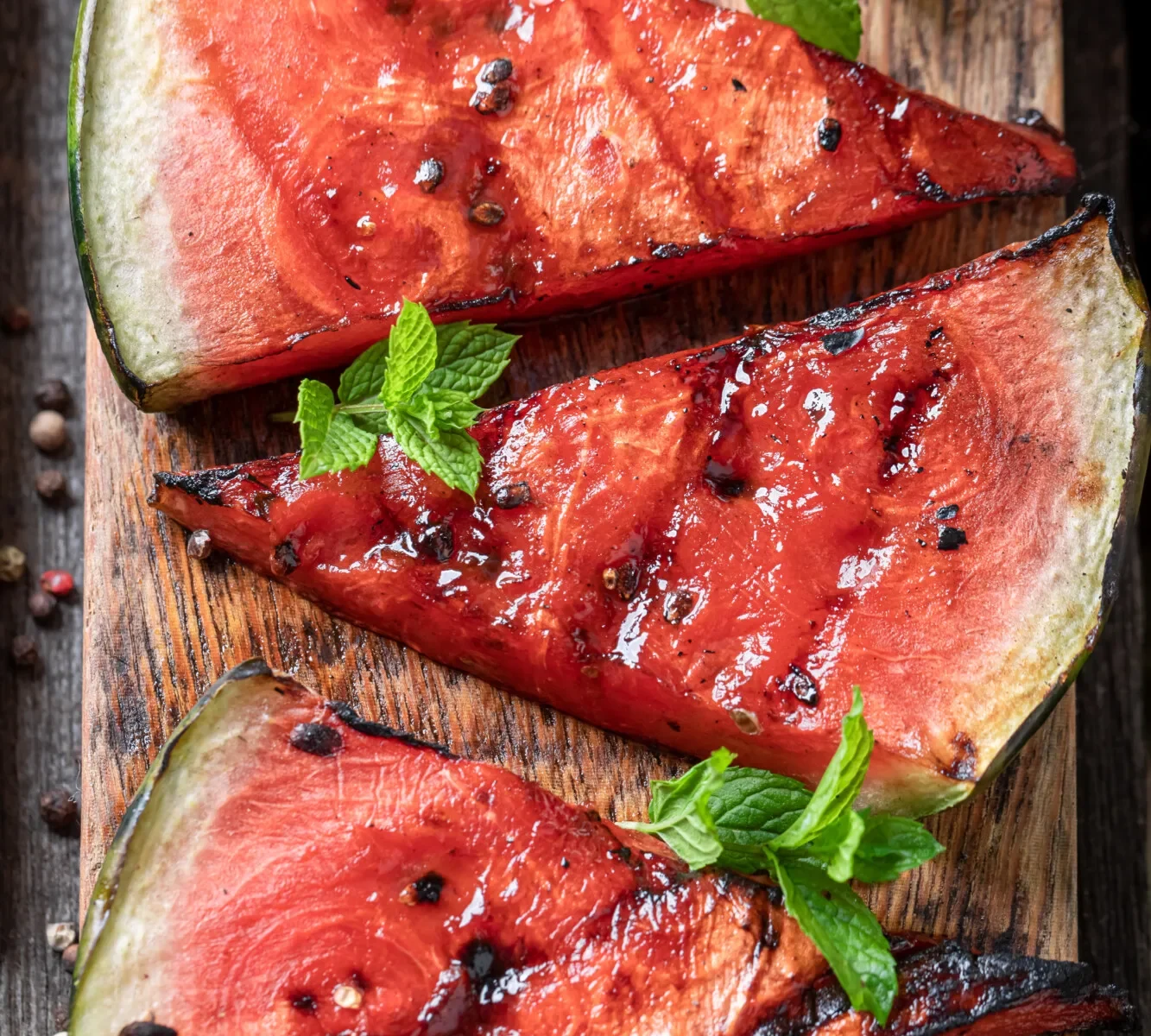 grillad vattenmelon med mynta